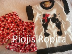 set 2p minnie y mickey besandose, remera con bordado 3D y short con corazones