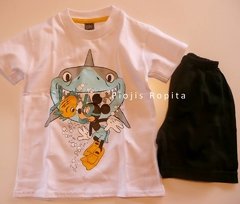 Set conjunto mickey mouse con tiburon pijama remera y short