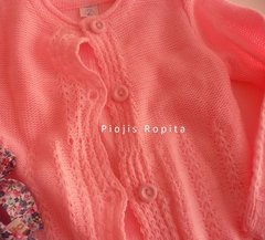 Set conjunto vestido floreado y saquito tejido rosa en internet