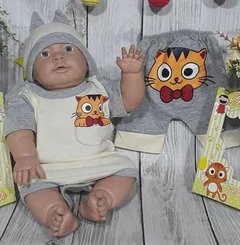 Set Conjunto ajuar de gatito para regalo de nacimiento body babucha y gorro con orejas gris - comprar online