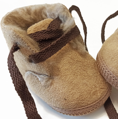 botitas de gamuza beige con corderito peluche adentro unisex - tienda online