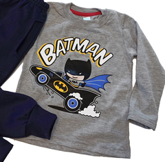 Set conjunto baby batman liga de la justicia remera gris y pantalon pijama - Piojis Ropita Importada