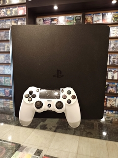 Consola ps4 slim 1tb (usada) 628