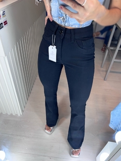 calça flare preta 00