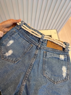 short c cordão detalhe corrente - comprar online