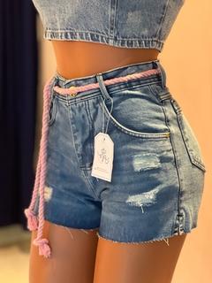 short c cordão rosa e abertura lateral - comprar online