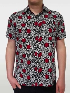 camisa estampada rosas