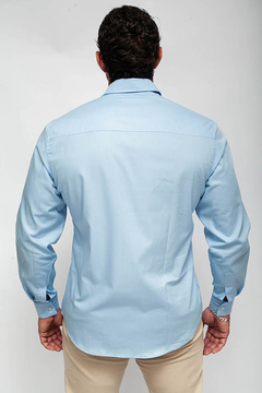 camisa social azul claro