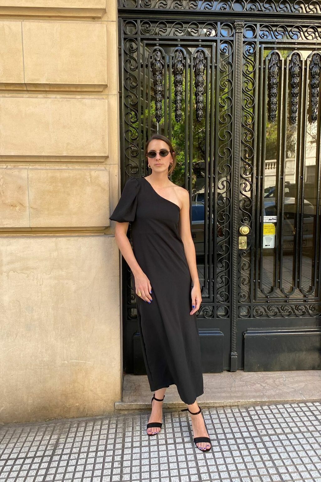 Vestido un hombro negro - Comprar en Dolores Reynal