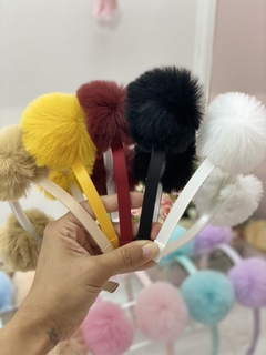 Tiara pompom M - comprar online