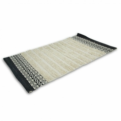 Alfombra 50x80cmnatural c/guarda gris y flecos