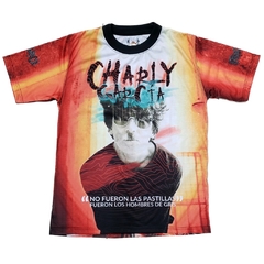 Remera Charly García - Nos siguen pegando abajo