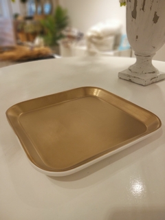 Imagen de Fuente de ceramica cuadrada linea Gold 25.5x25.5cm