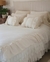 COMBO Pie de cama Mia EN BLANCO con 2 almohadones ROMANCE