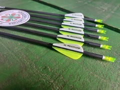 Flechas Carbono ID 4.2 - ACCMOS - penas naturais 3" - verde fluor/branca - comprar online
