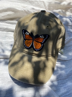 Cap beige diseños