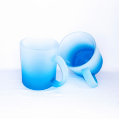 Caneca Vidro Fosco Degrade Azul Claro 325 ml - Tudo Mais Personalizados.