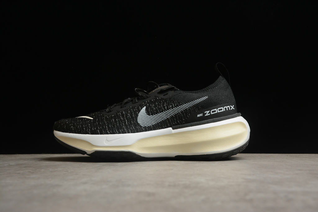 Tênis Nike Zoomx Invincible Run Flyknit 3 Masculino - Branco e