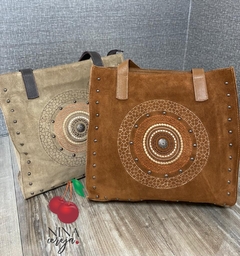 Bolsa Mandala Quadrada Couro na internet