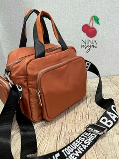 Bolsa Tiracolo Nylon Style - NinaCereja