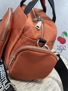 Bolsa Tiracolo Nylon Style na internet