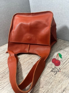 Bolsa Saco Style em Couro - NinaCereja