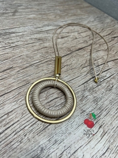 Colar Circulo Dourado na internet