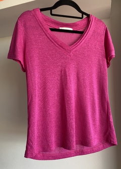 t shirt fresh linho detalhe gola - pink - viviane guerreiro