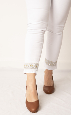 Jeans Bombay Bordado Blanco - comprar online