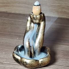 Incensário cascata Mini mão de Buddha dourado artesanal, pronta entrega