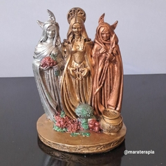 Hécate I triplice jovem, mãe e anciã M04 26cm em gesso com adorno wicca I candomblé 