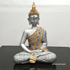 Escultura de Buda G 01 40cmMetalização Prata em gesso com adorno - loja online