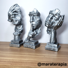 Escultura, estátua trio face abstrata rosto I metalização prata em gesso artesanal - comprar online