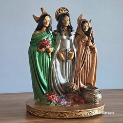 Hécate I triplice jovem, mãe e anciã M03 26cm em gesso com adorno wicca I candomblé