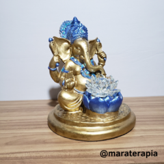 Lord Ganesha com Flor De Lotus cristal azul 33cm gesso e adorno - comprar online