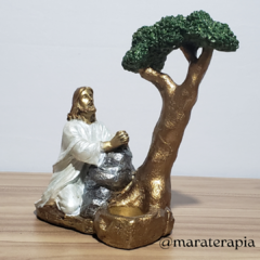 Jesus rezando no monte das oliveiras  em gesso artesanal