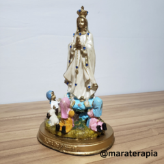 Nossa Senhora de Fátima com os 3 Pastorinho M01 30cm, em resina e adornos