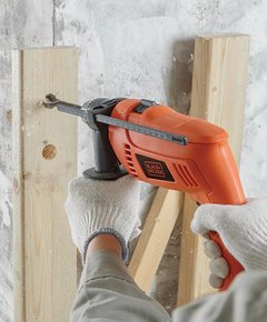 Taladro Percutor Eléctrico Black + Decker 13mm 650w con Maletín