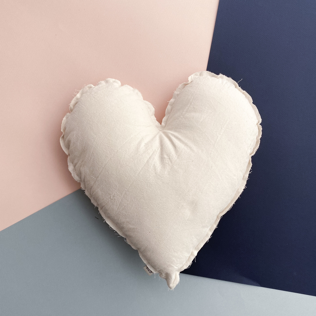 almohadon decorativo forma corazon