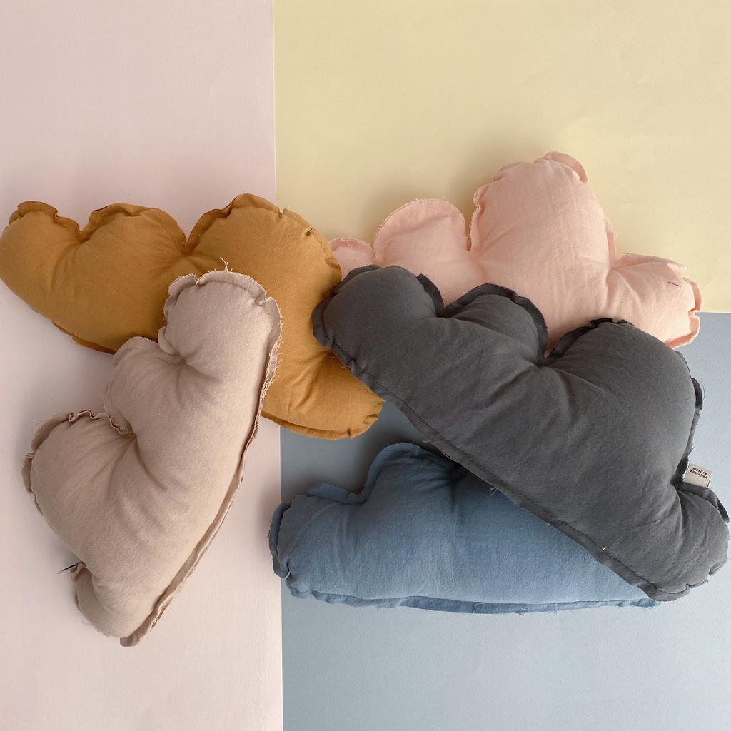 Almohadones forma de nube sale