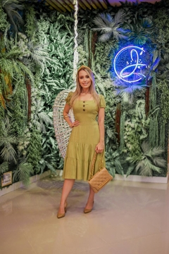 VESTIDO VERDE COM MARIAS - JOYALY - MODA EVANGÉLICA