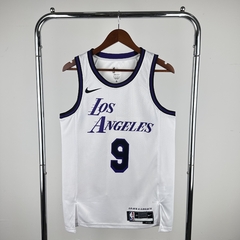 Camiseta Regata Los Angeles Lakers Branca Com Detalhes Preto e Roxo - Masculina