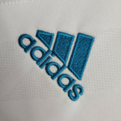 Camisa Retrô Real Madrid I 17/18 - Masculina Adidas - Branca com detalhes em azul - Skull Sports