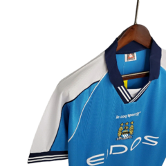 Camisa Manchester City Retrô 1999/2001 Azul - Skull Sports