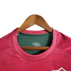 Camisa Fluminense Treino I 23/24 Umbro Masculina - Vermelha com Verde - Skull Sports