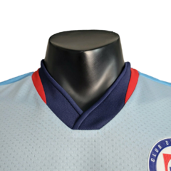 Camisa Cruz Azul do México II 23/24 - Jogador Pirma Masculina - Azul com detalhes em vermelho