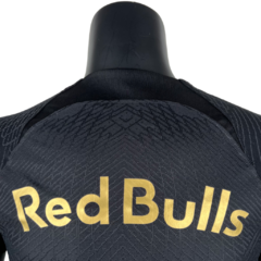 Camisa Red Bull Salzburg Edição Especial 23/24 - Jogador Nike Masculina - Preta com detalhes em dourado - Skull Sports