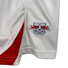 Kit Infantil Red Bull Leipzig I 23/24 - Nike - Branco com detalhes em vermelho na internet