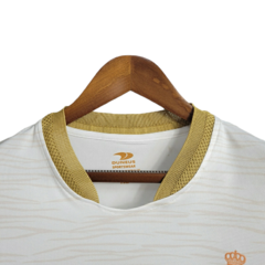 Camisa Al-Nassr III 23/24 - Torcedor Duneus Masculina - Bege com detalhes em dourado - comprar online