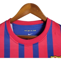 Imagem do Camisa Retrô Barcelona I 11/12 - Masculina Nike - Azul e vermelha